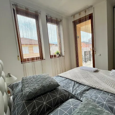 Apartment Charlies With Free Garage Budapest